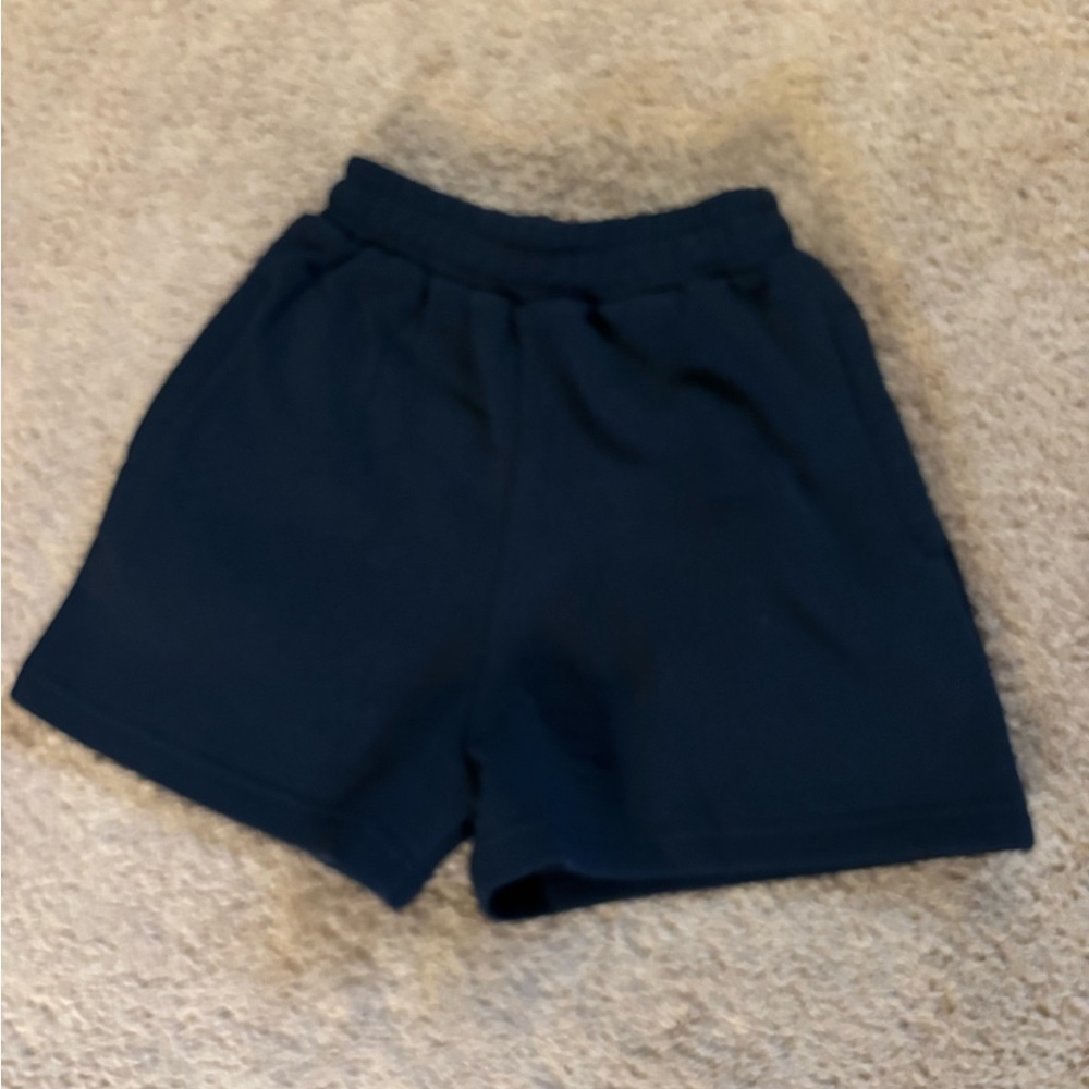 Women’s Basic Fleece Lined Shorts
